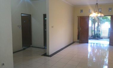 Rumah Disewakan Bisa Untuk Kantor Di Area Cipete, Cilandak, Antasari, Fatmawati