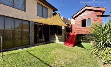 SAN ESTEBAN - ARRIENDA CASA 5D 3B PISCINA -COND. ALTO SAN ESTEBAN