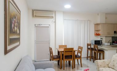 Departamento Ejecutivo Amoblado de 2 Dormitorios en Urdesa Central, Guayaquil