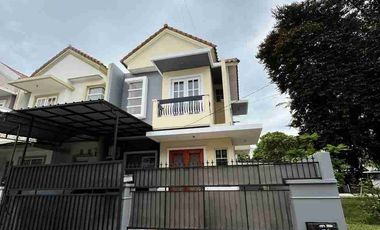 Dijual Murah Dibawah NJOP Rumah 2 Lantai di Taman Semanan Indah