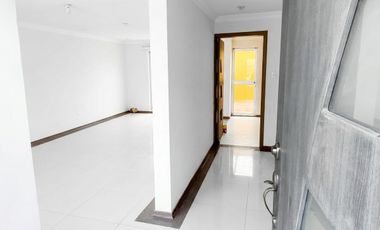 Casa de 4 Dormitorios en Venta en La Armenia, Valle de Los Chillos