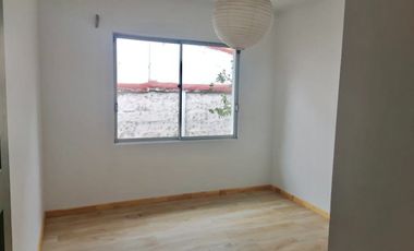 ARRIENDO EXCELENTE CASA EN PLENO CENTRO DE TALAGANTE – A PASOS DE TODO