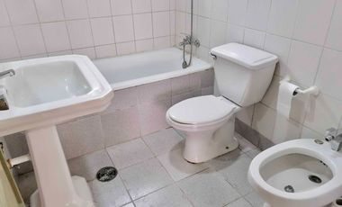 ARRIENDO EXCELENTE CASA EN PLENO CENTRO DE TALAGANTE – A PASOS DE TODO