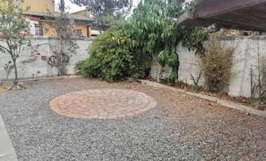 ARRIENDO EXCELENTE CASA EN PLENO CENTRO DE TALAGANTE – A PASOS DE TODO