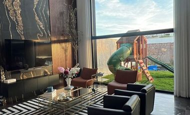RESIDENCIA DE LUJO EN ZONA VALLES 565 m² DE CONSTRUCCIÓN
