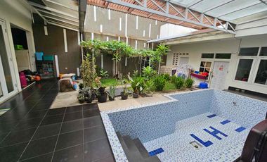 DIJUAL RUMAH CANTIK ADA KOLAM RENANG – MUARA SARI BANDUNG
