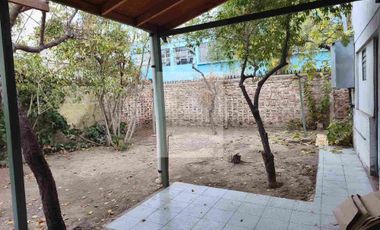 Vendo central casa con local comercial en San Felipe
