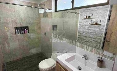 Casa en urbanización cerrada con 4 habitaciones