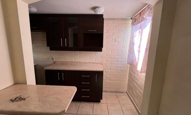 Casa de 2 pisos en los Bosquinos Maipú 3D2B– Solo 1 cuadra de futura estación MetroTren Ciudad Satélite