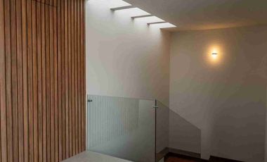 Hermosa Casa moderna  en Esquina