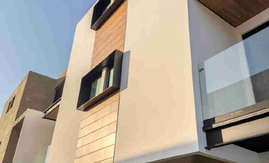 Hermosa Casa moderna  en Esquina