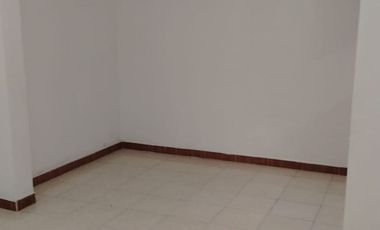 CASA EN RENTA CON 4 RECAMARAS EN  BELLAVISTA, C. IZCALLI
