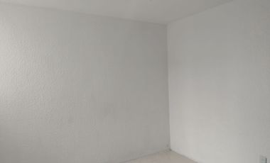 CASA EN RENTA CON 4 RECAMARAS EN  BELLAVISTA, C. IZCALLI