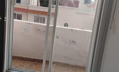 CASA EN RENTA CON 4 RECAMARAS EN  BELLAVISTA, C. IZCALLI