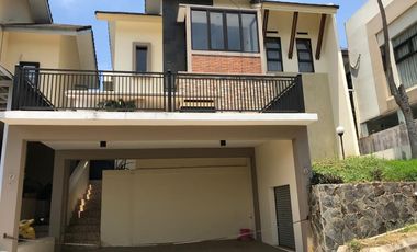 BU Banget! Rumah Mewah 2 Lantai di Eastern Hills Cipadung – Cuma 1,3 Milyar Nego! Cocok Buat Kostan