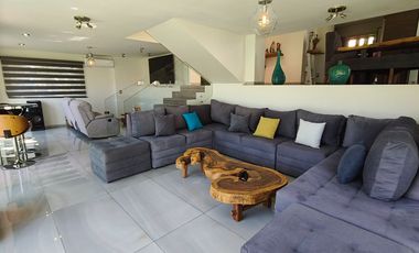 Preciosa CASA en VENTA en el Palomar