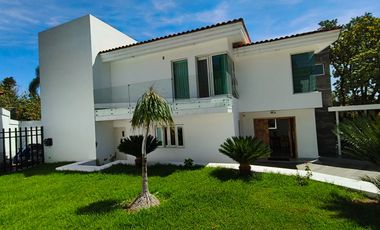 Preciosa CASA en VENTA en el Palomar