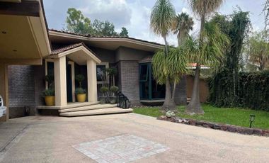 CASA DE UNA PLANTA A CAMPO DE GOLF