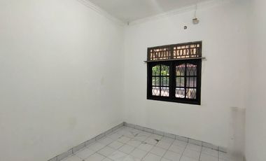 Rumah Disewakan Bisa Untuk Kantor Di Area Buncit, Pejaten, Kalibata