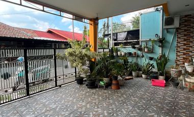Jual Cepat Bu! Rumah 3 Lantai Dekat Kiara Artha Park