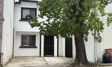 Casa en Renta al Sur de Monterrey en Colonia Lomas Mederos
