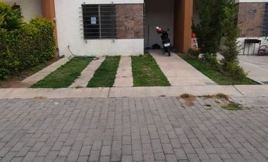 BONITA CASA EN FRACCIONAMIENTO ALHAMBRAS, CARRETERA A COLOTLAN, ZAPOPAN