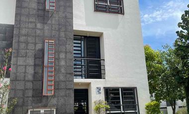 CASA EN RENTA EN RESIDENCIAL SANTA FE 2  XOCHITEPEC CON VIG 3 Rec