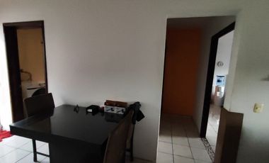 Casa de 2 recamaras con dos locales comerciales en planta baja en Tala