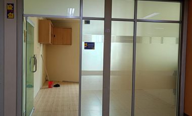 DISEWAKAN PERKANTORAN DI ITC CEMPAKA MAS CITY VIEW LT 8