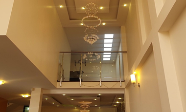 Venta de casa de lujo en Ambato, sector la Victoria