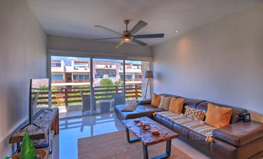 Penthouse en Sabbia Condos | Terraza Privada, Ubicación Premium y a Pasos de la Playa/Luxury Penthouse with Private Rooftop in Sabbia Condos. |