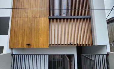Dijual Town House BuahBatu