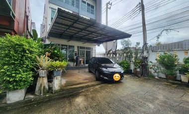 ขาย ทาวน์โฮม 3 ชั้น ตกแต่งพร้อมอยู่ ฟูลเฮาส์ บางแวก94 ถนนกว้าง เหมาะทำโฮมออฟฟิต ใกล้แหล่งชุมชน