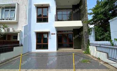 SEWA RUMAH SETRADUTA, KOMPLEK ELIT BANGUNAN BARU HRG MURAH BGT