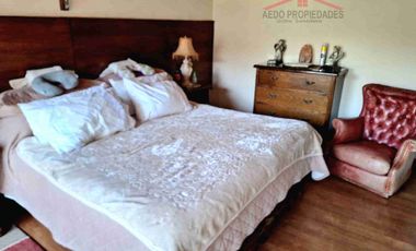 Se Vende Hermosa y Amplia Casa Aislada de Dos Pisos en Villa Jamaica, comuna de La Cruz.