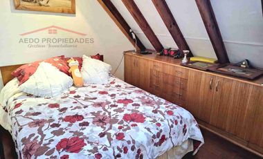 Se Vende Hermosa y Amplia Casa Aislada de Dos Pisos en Villa Jamaica, comuna de La Cruz.
