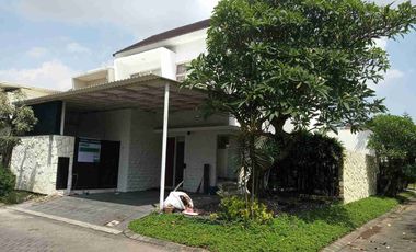 Disewakan  Rumah Forest Mansion Full Furnished + Private Pool