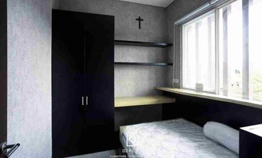 Rumah mewah full renovasi semi furnished 3 lantai hanya 2.9 M di jakarta Garden City