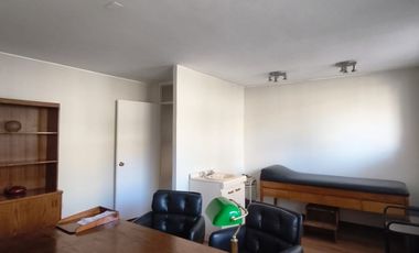 OFICINA SEMIAMOBLADA CENTRO MEDICO CHACABUCO/CAUPOLICAN