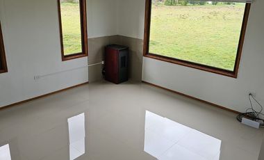 Parcela con Casa de 2 pisos en condominio Country Villarrica