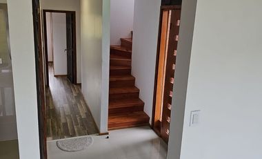 Parcela con Casa de 2 pisos en condominio Country Villarrica