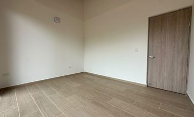 SE ARRIENDA HERMOSA CASA