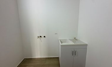 SE ARRIENDA HERMOSA CASA