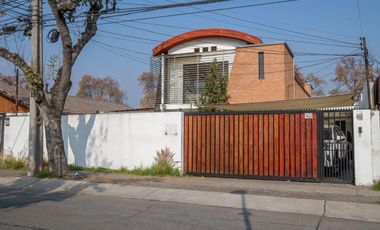 Venta Casa De 4 Dorm, Cocina Y Baños Remodelados Con Piscina