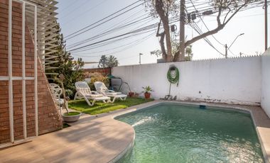 Venta Casa De 4 Dorm, Cocina Y Baños Remodelados Con Piscina
