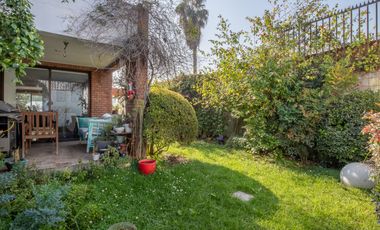 Venta Casa De 4 Dorm, Cocina Y Baños Remodelados Con Piscina