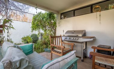 Venta Casa De 4 Dorm, Cocina Y Baños Remodelados Con Piscina