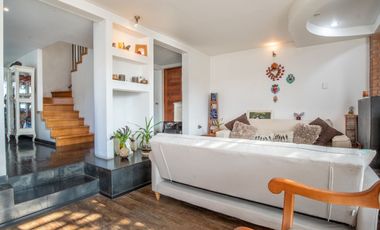 Venta Casa De 4 Dorm, Cocina Y Baños Remodelados Con Piscina