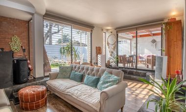 Venta Casa De 4 Dorm, Cocina Y Baños Remodelados Con Piscina