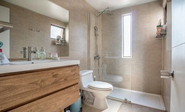 Venta Casa De 4 Dorm, Cocina Y Baños Remodelados Con Piscina